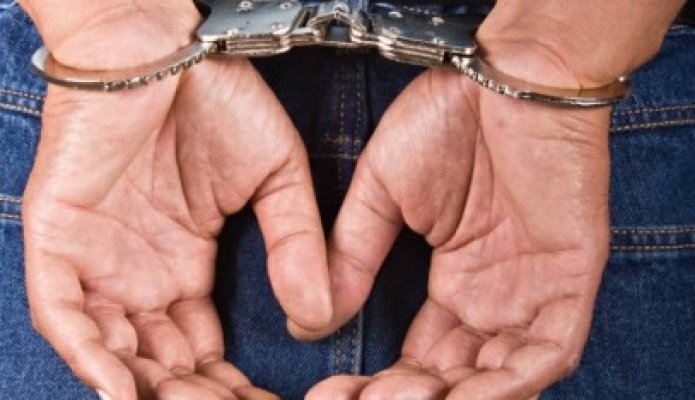 Administratorul unei societăţi din Constanţa, cercetat pentru înşelăciune